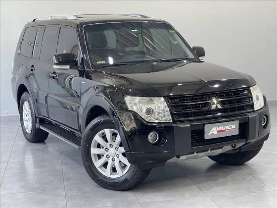 MITSUBISHI PAJERO FULL 3.8 HPE 4X4 V6 24V GASOLINA 4P AUTOMÁTICO